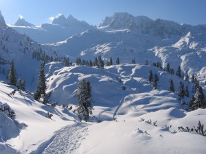 Postal: Salzkammergut cubierto de nieve (distrito montañoso de Austria)