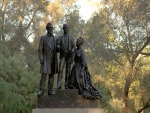 Estatua de la familia Stanford