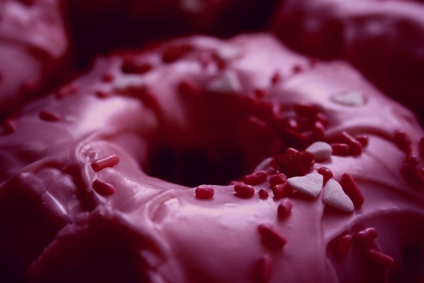 Un donut rosa
