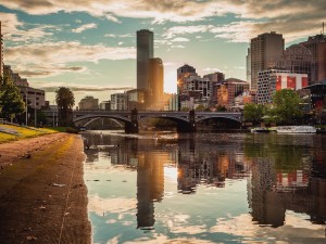 Postal: Ciudad de Melbourne, Australia