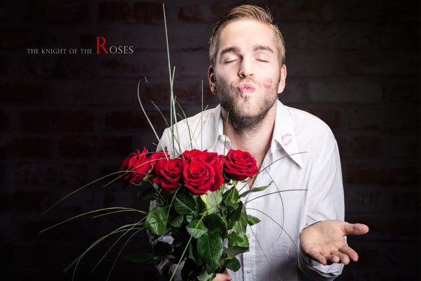 El caballero de las rosas te envía un beso