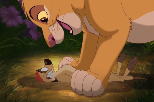 Simba con ganas de comerse a Timón (El Rey León)