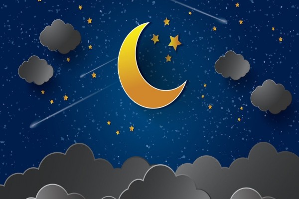 Luna dorada en un cielo nocturno