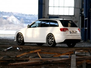 Audi RS6 de color blanco