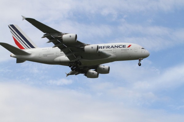 Avión de Air France a punto de aterrizar