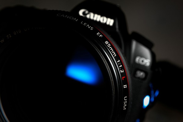 Una cámara de fotos Canon