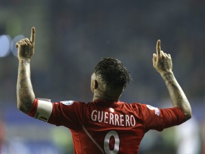 Paolo Guerrero máximo goleador en el partido Perú contra Bolivia "Copa América 2015"