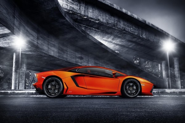 Lamborghini Aventador naranja