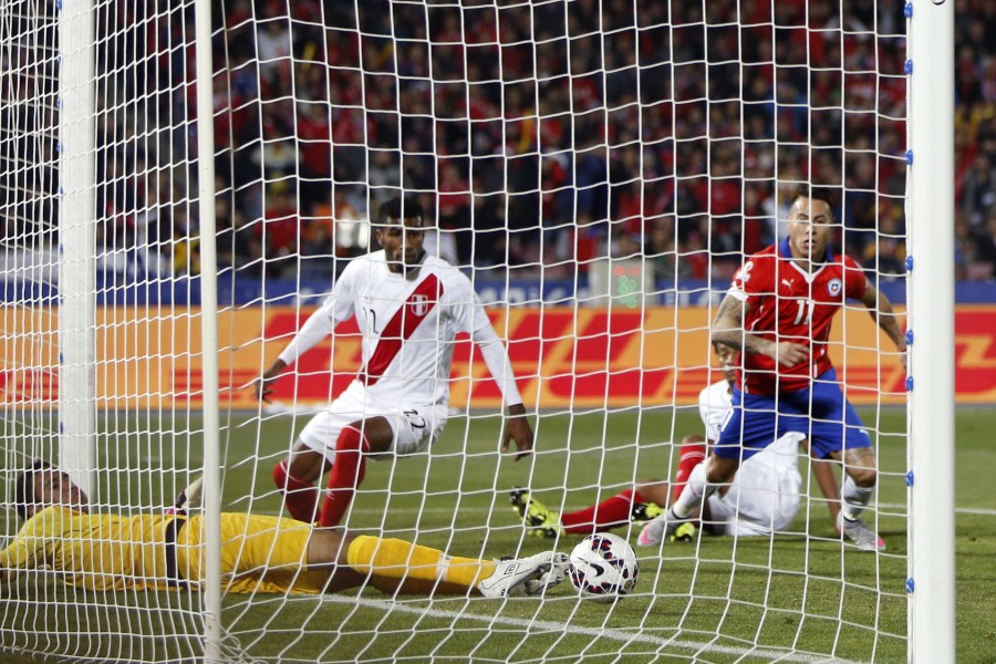 Chile gana a Perú y pasa a la final de la "Copa América Chile 2015"