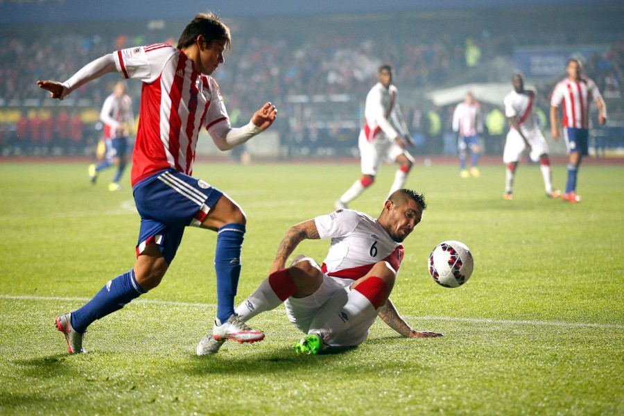 Perú y Paraguay luchando por el tercer puesto de la "Copa América Chile 2015"