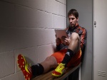Lionel Messi mirando una tablet