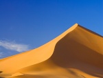 Montaña de arena en el desierto