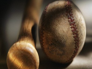 Bate y pelota de béisbol