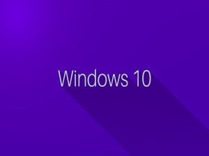 Windows 10 en un fondo púrpura