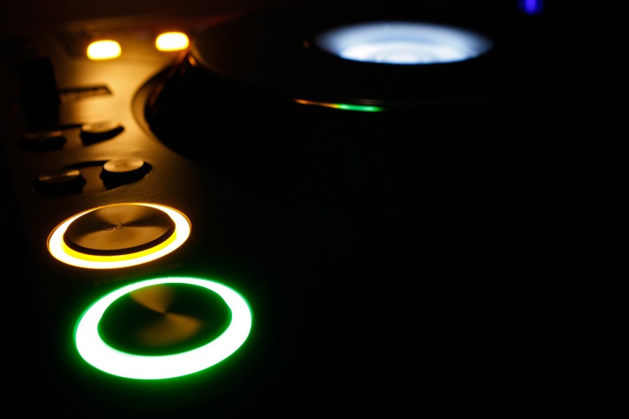 Mesa de DJ iluminada