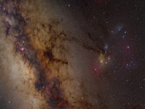 Brillantes estrellas en una galaxia