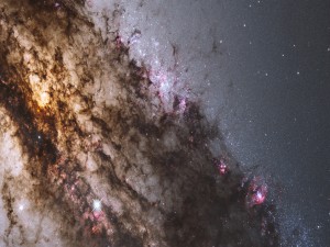 Cúmulo de jóvenes estrellas azules en la galaxia Centaurus A