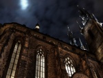 Luna sobre una iglesia