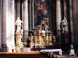 Interior de una iglesia