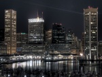 Vista nocturna del puerto interior de Baltimore (Maryland)