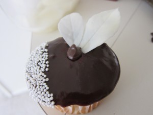 Postal: Cupcake cubierto de chocolate