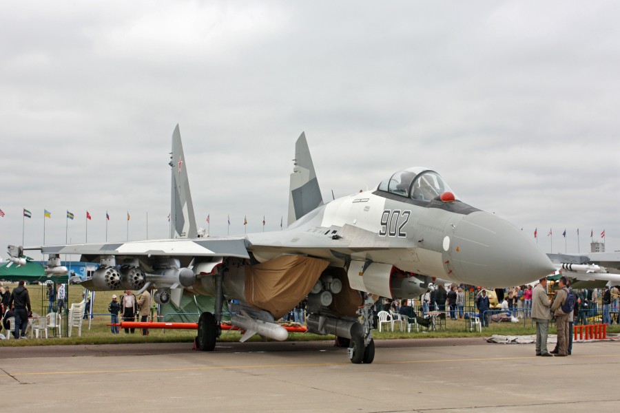 Sukhoi Su-35 en pista