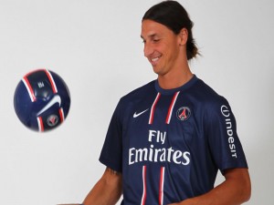 Ibrahimović con la camiseta del París Saint-Germain