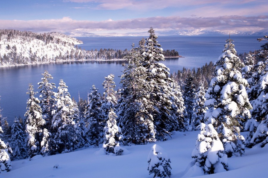 Lago Tahoe en invierno
