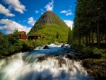 Un río de montaña en Noruega