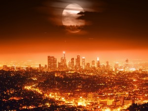 Luna llena sobre Los Angeles, California