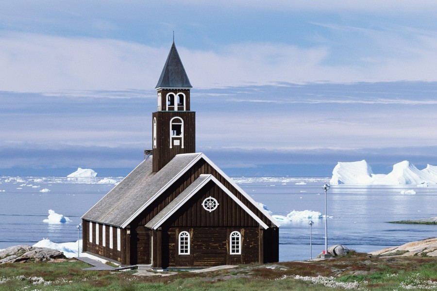 Iglesia en un frío paisaje