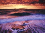 Pequeñas olas al amanecer