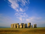 Cielo azul sobre Stonehenge
