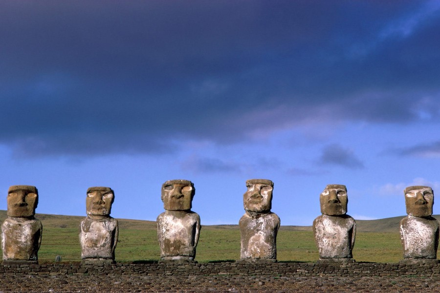 Estatuas de Ahu Akivi (Isla de Pascua)