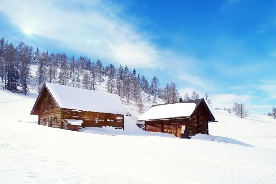 Cabañas cubiertas de nieve