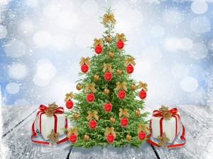 Regalos al pie del árbol de Navidad