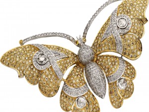 Mariposa decorada con diamantes