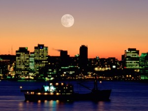 Luna sobre Halifax (Nueva Escocia)