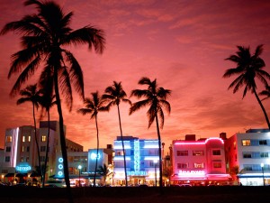 Luces de neón en South Beach (Miami, Florida)