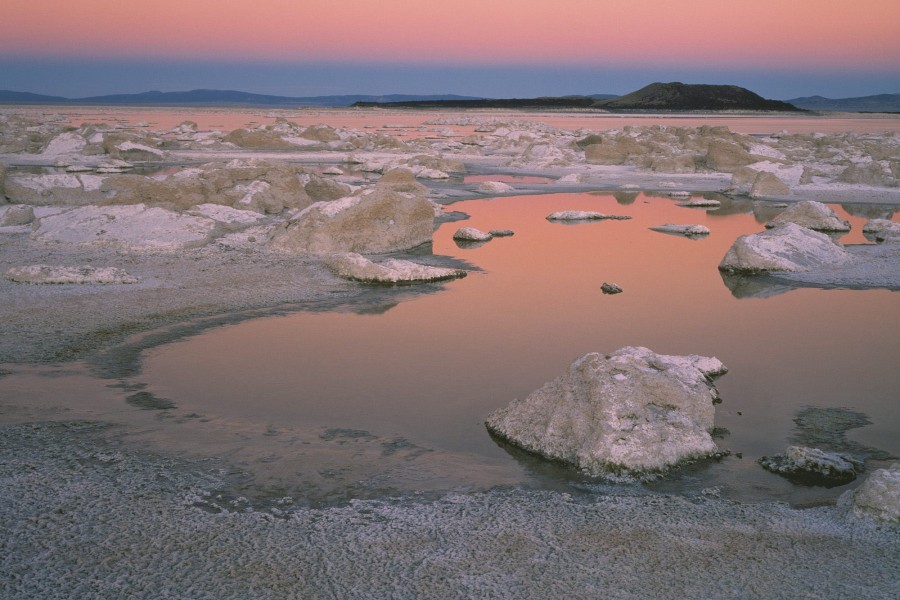 Amanece en el lago Mono