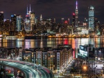 Panorama de la ciudad de Nueva York al anochecer