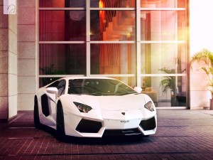 Lamborghini Aventador de color blanco