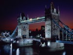 Puente de la Torre visto en la noche (Londres, Inglaterra)