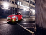 Audi TT Coupe con las luces encendidas