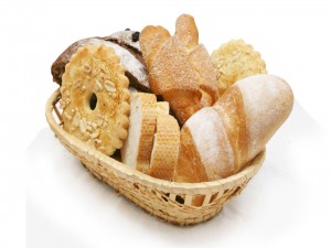 Pan en una cesta