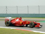 Fernando Alonso pilotando un Ferrari