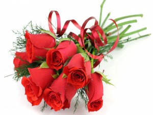 Radiante ramo de rosas color rojo para San Valentín