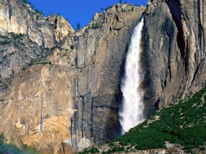 Vista de la cascada de Yosemite