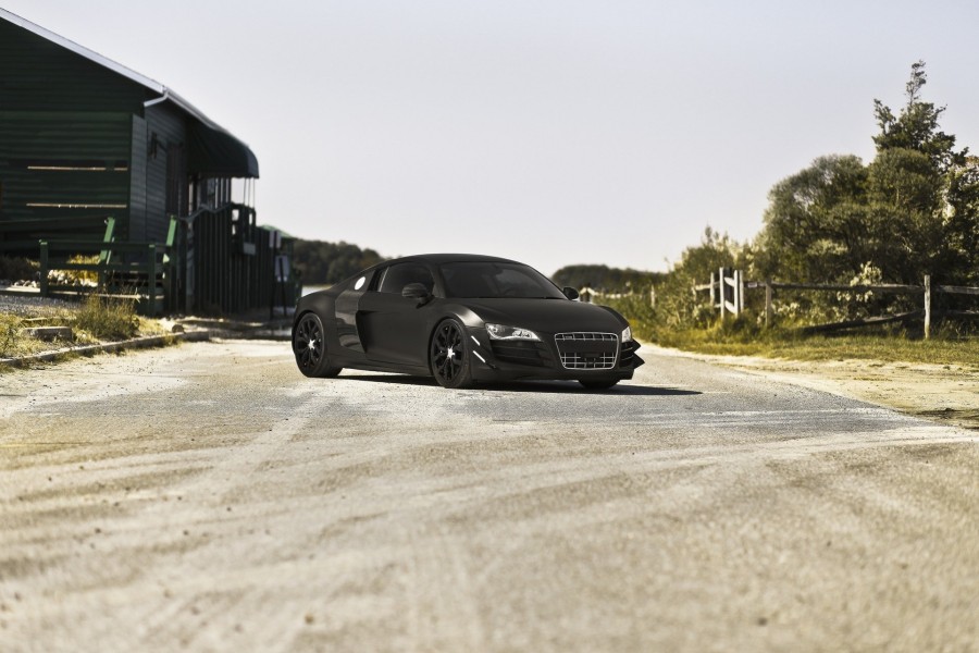 Audi R8 de color negro