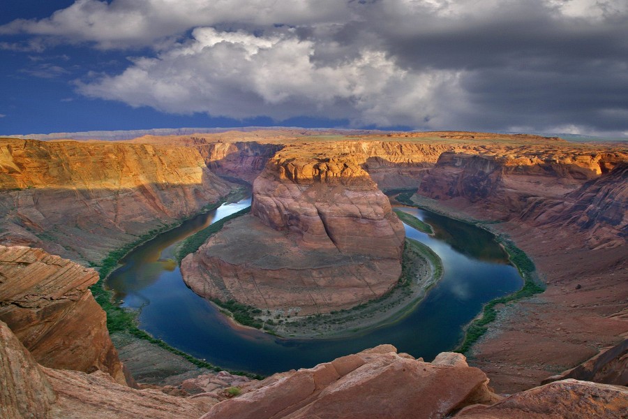 Hermosa vista de la Curva de la Herradura (Río Colorado, Page, Arizona)